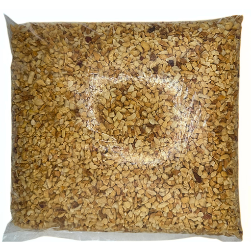 Bolsa de cacahuate troceado para usarse como topping en helados y paletas.