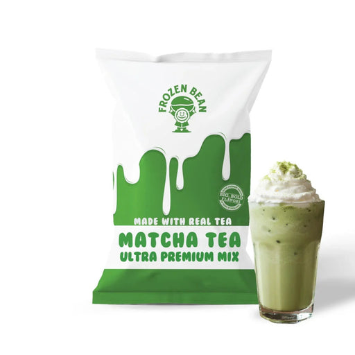 Bolsa de base premix marca Frozen Bean sabor matcha tea de 1,36 kg usada para preparar bebidas frías y calientes, frappés, gelato, soft serve, granitas y más. 